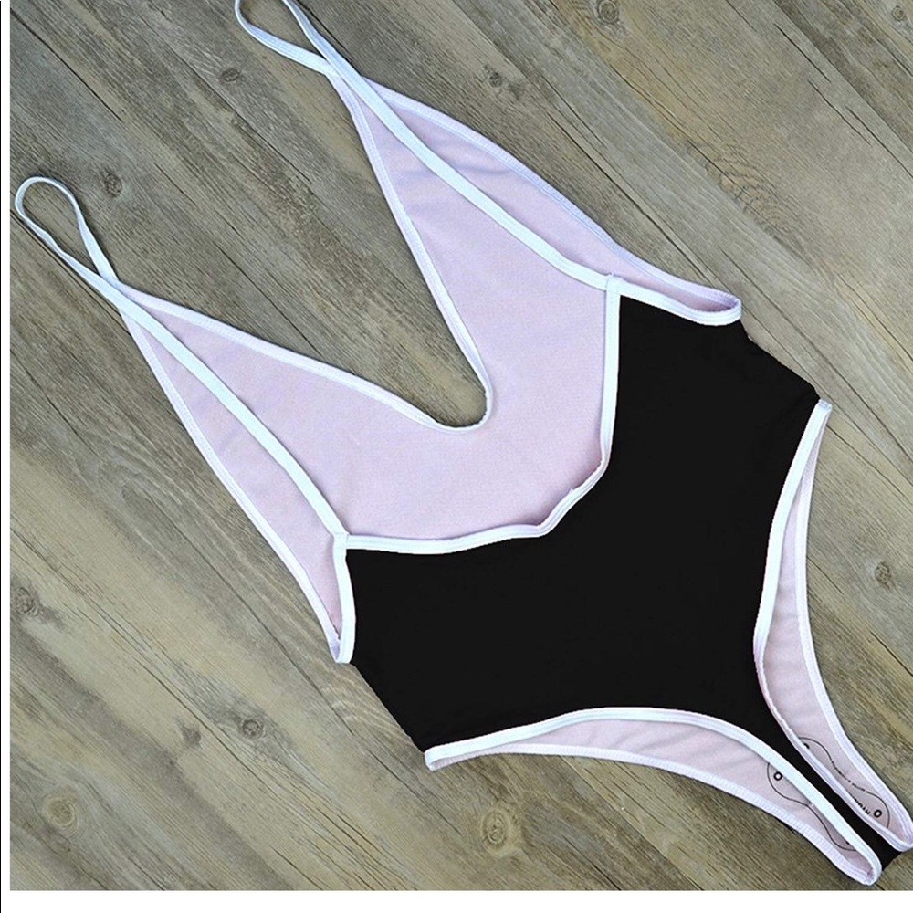 Bathing suit - Picture 3 of 4